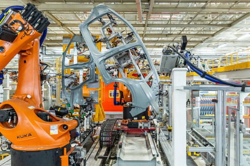 從網(wǎng)紅員工到機(jī)器人下屬 揭秘未來(lái)智造工廠的網(wǎng)絡(luò)信息技術(shù)核心